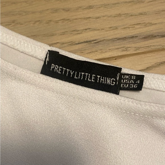 PrettyLittleThing White One Shoulder Long Sleeve Thong Bodysuit - Picture 3 of 4